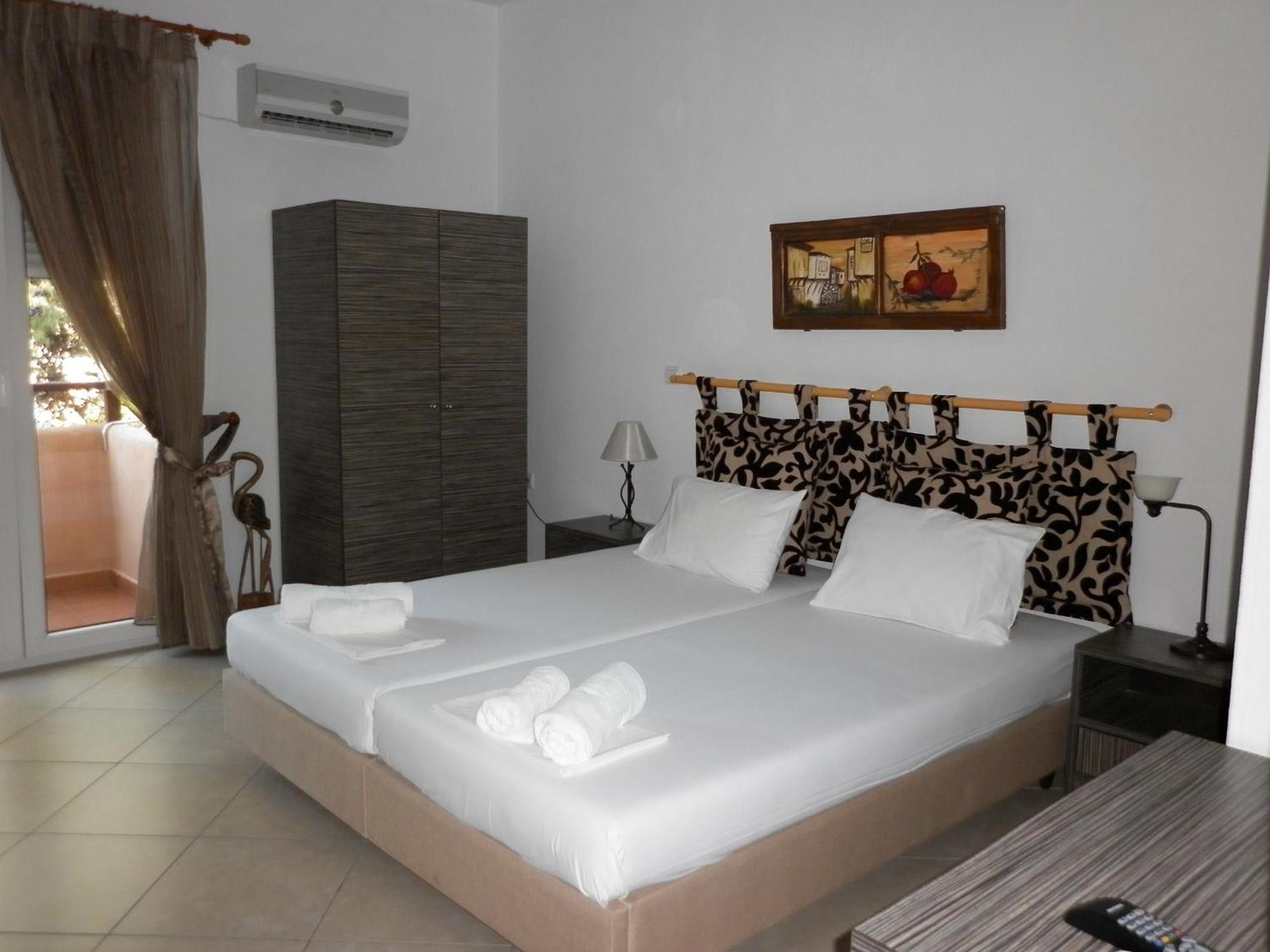 Inanthi Apartment Potos Luaran gambar
