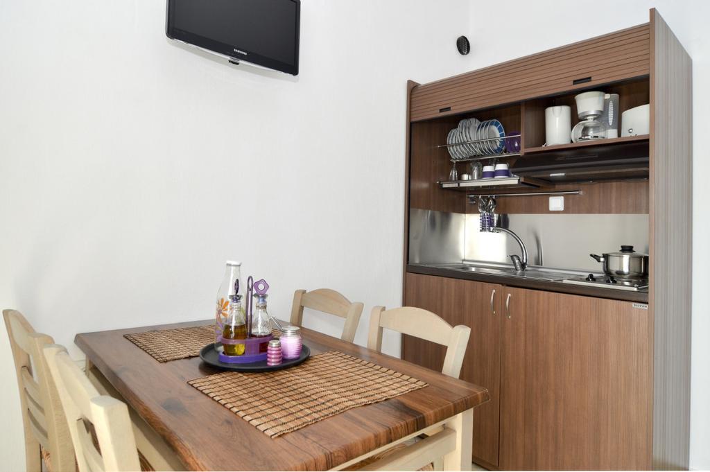 Inanthi Apartment Potos Luaran gambar